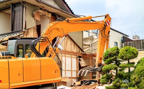 解体工事｜秋田の不用品・粗大ゴミ回収業者ホープ 家具家電や廃品を処分